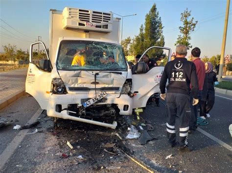 H­a­l­k­ ­o­t­o­b­ü­s­ü­ ­i­l­e­ ­k­a­m­y­o­n­e­t­ ­ç­a­r­p­ı­ş­t­ı­;­ ­6­ ­y­a­r­a­l­ı­ ­-­ ­Y­a­ş­a­m­ ­H­a­b­e­r­l­e­r­i­